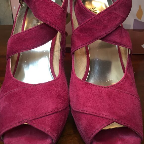 MICHAEL MICHAEL KORS BURGUNDY SUEDE PLATFORM HEELS NWOT 8.5M - Picture 1 of 10